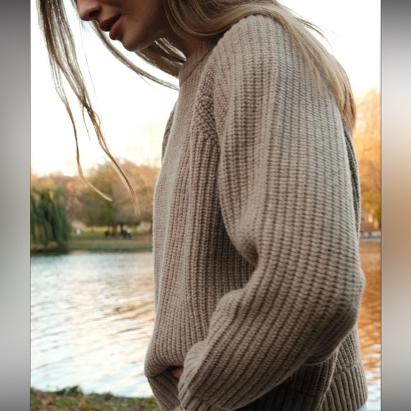 Yellow Label Le Wool Chunky Knit in Truffle - Picture 2 of 7